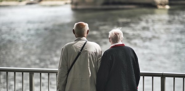 Leave extended for aged care residents during COVID-19 