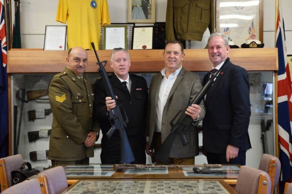 Wynyard RSL acquires two M16 rifles for its military history museum 