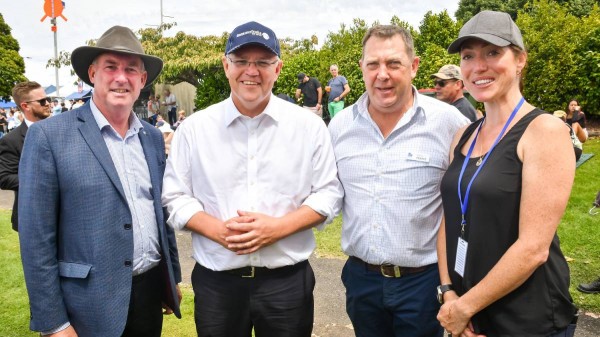 Prime Minister Scott Morrison stopped by Taste the Harvest in Devonport 