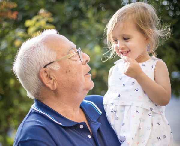 ‘Hugs are in’: The plan to get visitors back into aged care 