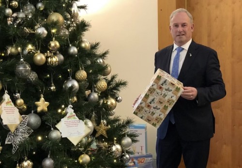 The festive season offers an important opportunity to give back to the community. It was a pleasure to donate a gift for the Prime Minister's Wishing Tree appeal.  